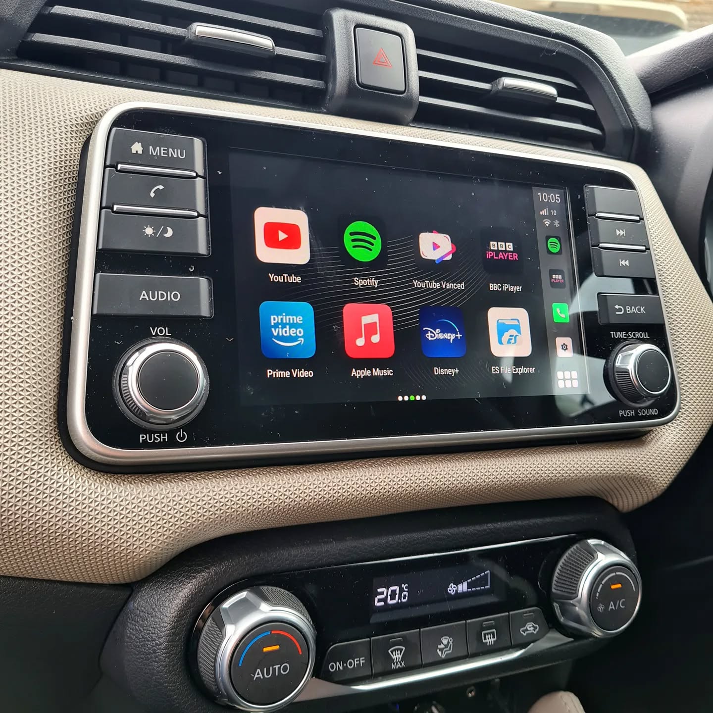 YouTube och Netflix AI-box för Nissan